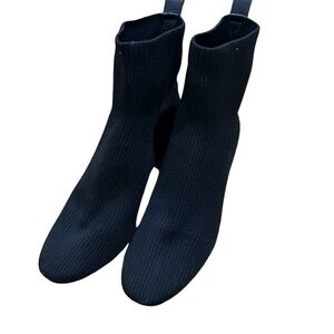 Everlane The Glove Women 10.5 Black Reknit Ribbed Knit Ankle Heel Boots $150